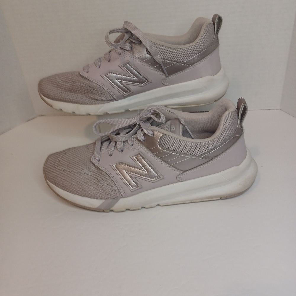 New Balance Womens Shoes Size 7.5‎ Beaya Slip On Athletic Mauve Color
